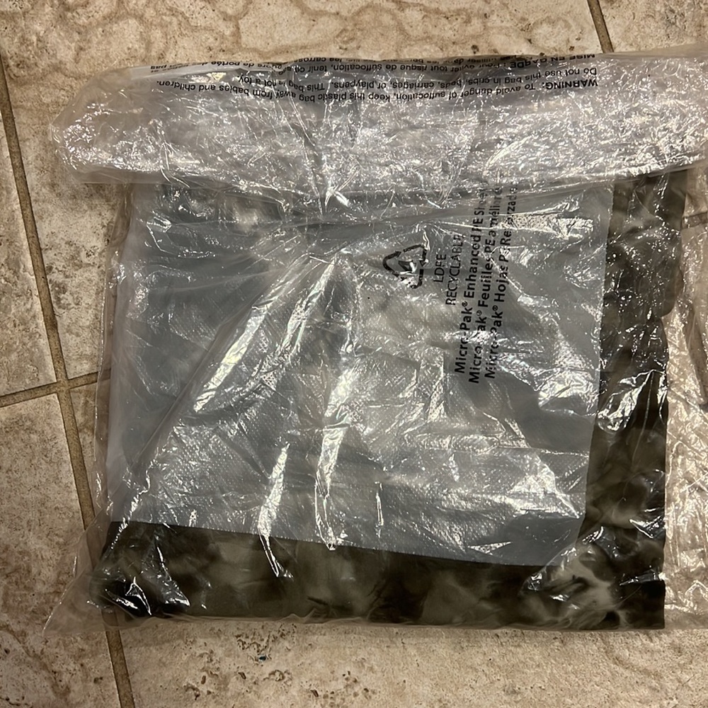 NWT Lululemon Performance High Rise Pant 25” with Back drop-in Pockets. - Picture 7 of 9